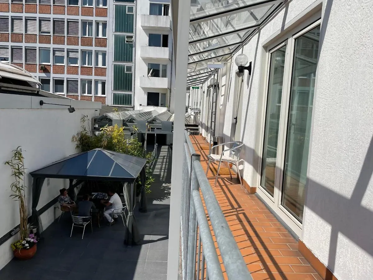 ***  City Lounge Hotel Dusseldorf Germany