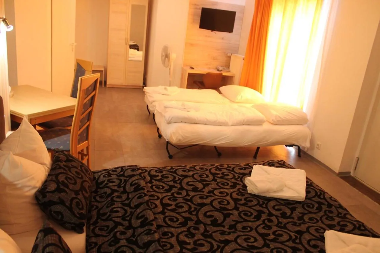 ***  City Lounge Hotel Düsseldorf Německo